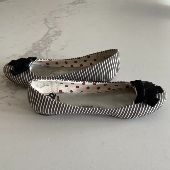 Fergalicious Shoes - Women's Fergalicious Fergie Ballet shoes sz 6.5